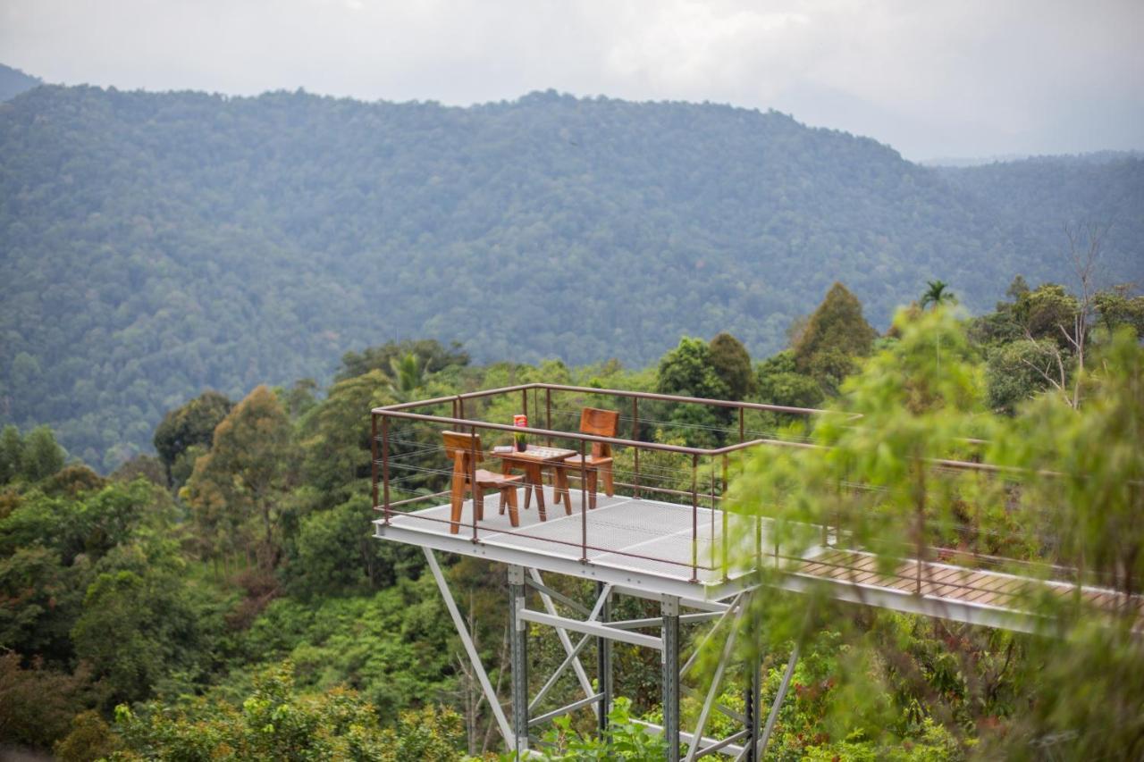Red House The Garden Stay In Bukit Tinggi By Play Bentong Exterior foto
