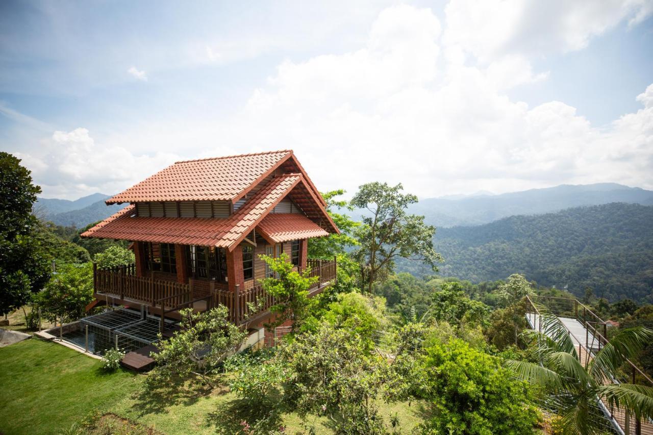 Red House The Garden Stay In Bukit Tinggi By Play Bentong Exterior foto